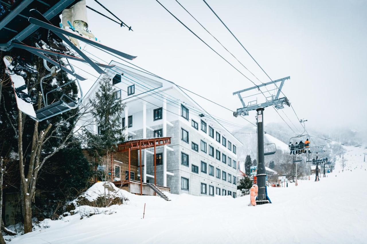 Tabist Condominium Hakuba Goryu Екстер'єр фото