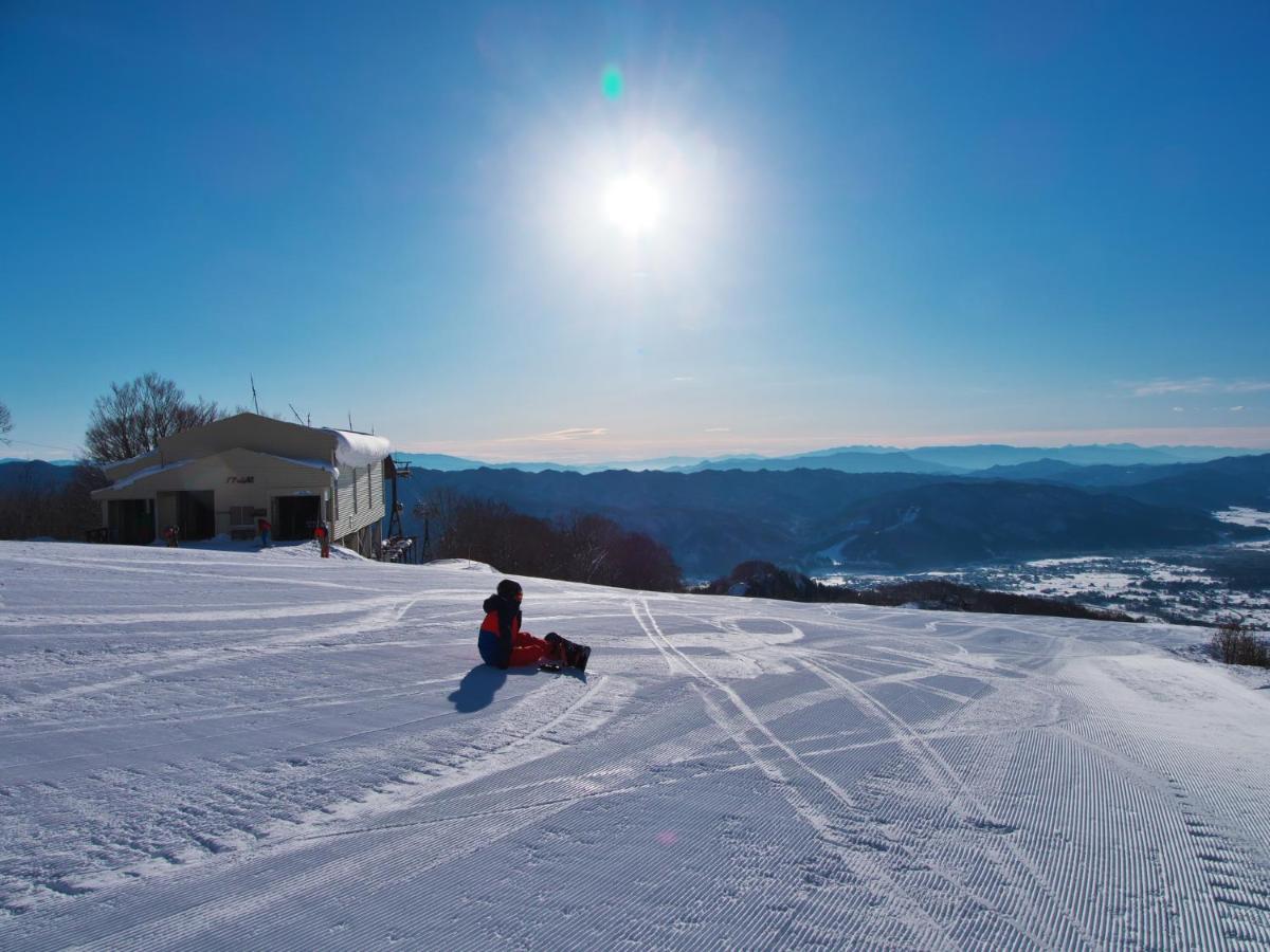 Tabist Condominium Hakuba Goryu Екстер'єр фото