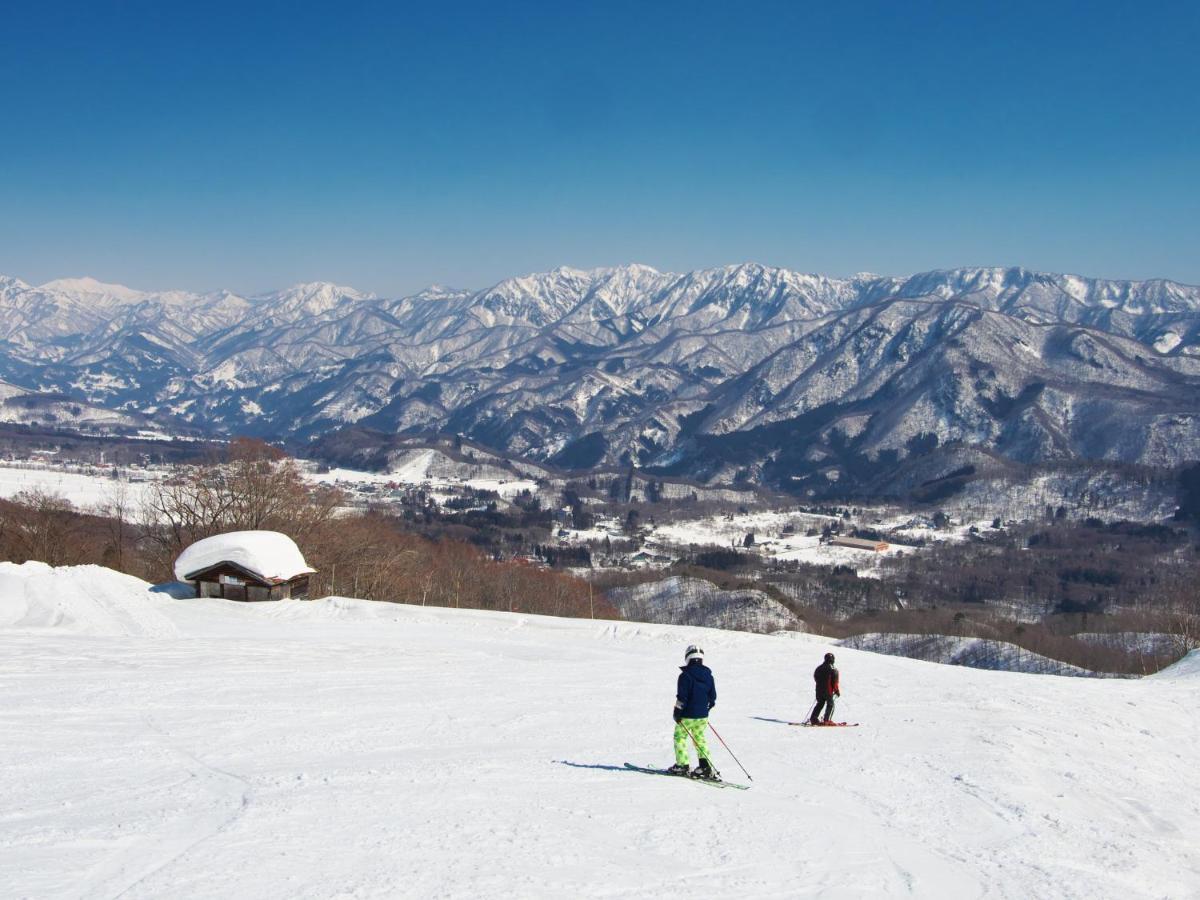 Tabist Condominium Hakuba Goryu Екстер'єр фото